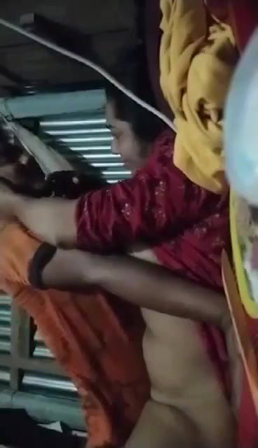 Mature Desi Bhabhi sex with younger Devar