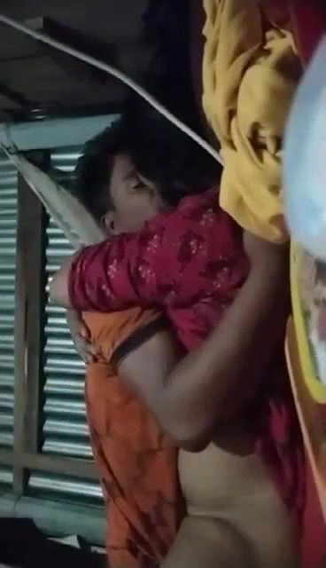 Mature Desi Bhabhi sex with younger Devar