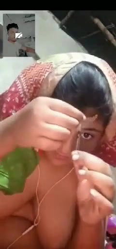 Bangladeshi Beautiful Cute Girl Showing