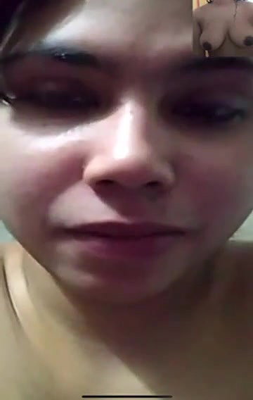 Bangladeshi shy girl showing boobs on video call