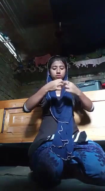 Bangladeshi Girl Fingering Pussy Wearing Condom