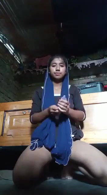 Bangladeshi Girl Fingering Pussy Wearing Condom