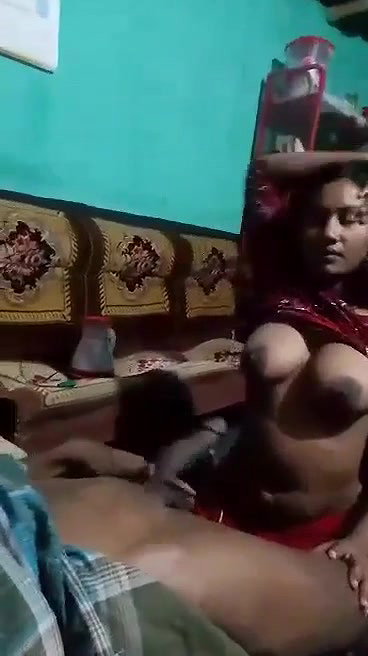Bangladeshi big boob girl giving handjob to uncle