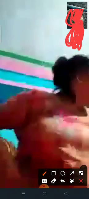 Married Bhabhi showing boobs to BF on video call