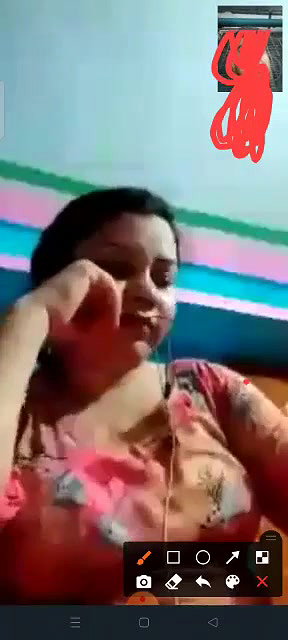 Married Bhabhi showing boobs to BF on video call