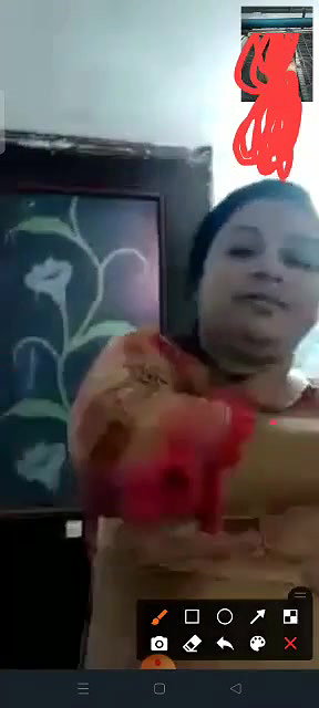 Married Bhabhi showing boobs to BF on video call