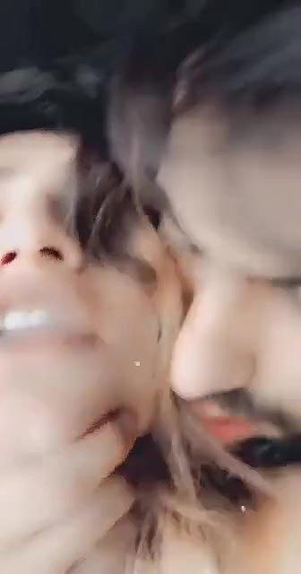 Hot Indian lovers standing sex MMS