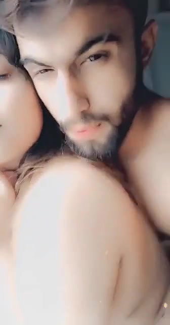 Hot Indian lovers standing sex MMS