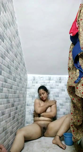 beautiful horny Indian girl nude selfie MMS