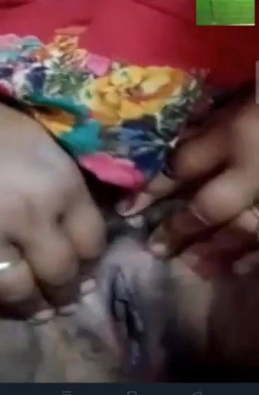 Unsatisfied village Bhabhi fingering her hairy pussy on video call