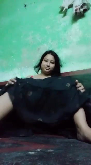 Desi fatty girl showing her sexy pussy for lover