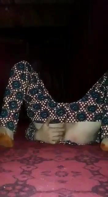 Himachal village wife fingering pussy on cam