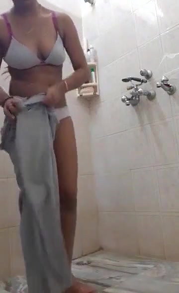 Cute Indian girl shows her boobs and pussy