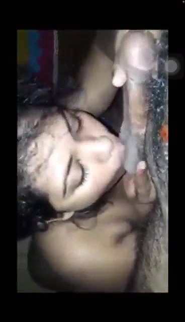 Bangladeshi Bhabhi doing blowjob onn live cam show