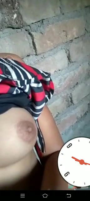 Indian village girl showing boobs on video call
