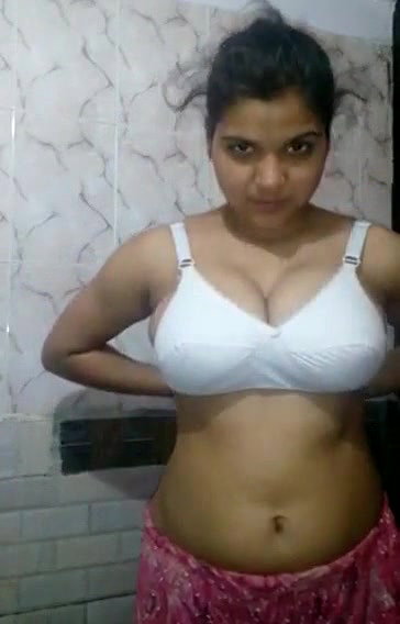 Desi Bhabhi showing her naked beauty in bathroom