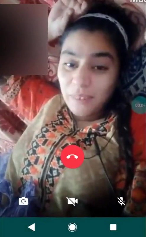 Pakistani girl showing her cute small boobs on VC