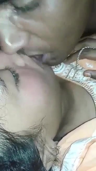 Bangladeshi village housewife fucking with moaning