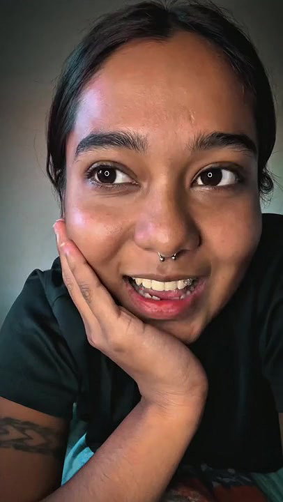 Indian miaz show her boob
