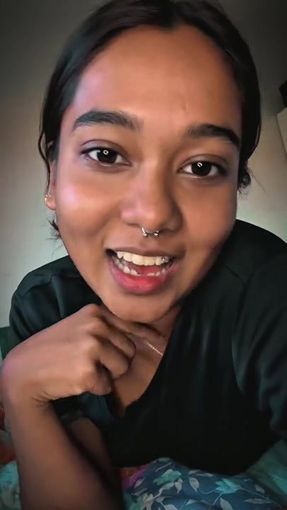 Indian miaz show her boob