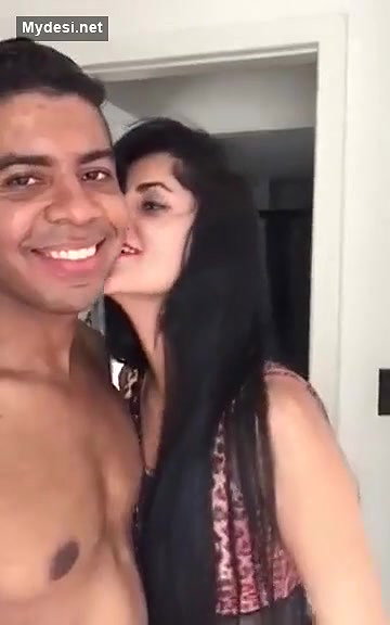 Cute Lovr Nice BJ small clip