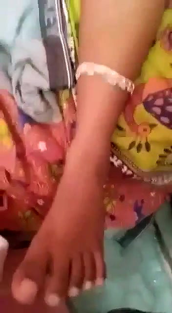 Indian sleeping Bhabhi nude video record by hubby