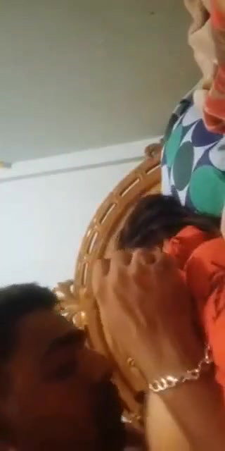 Bangladeshi wife boob sucking home sex MMS
