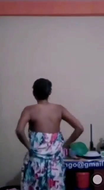 cute Lankan girl showing her boobs