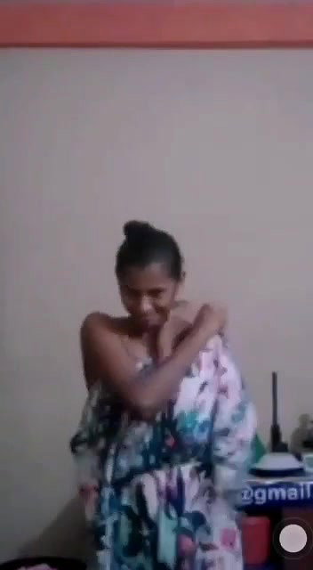cute Lankan girl showing her boobs