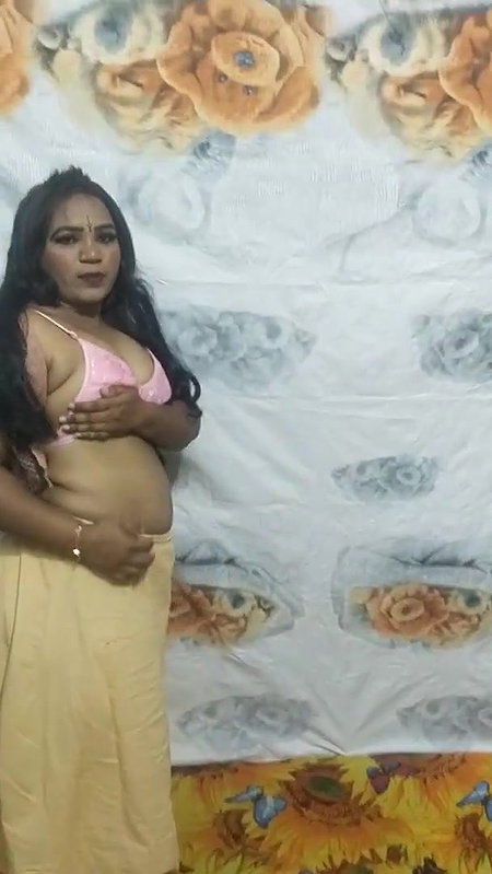 super chubby Bhabhi striptease boobs show