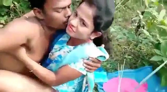 dehati lovers outdoor sex