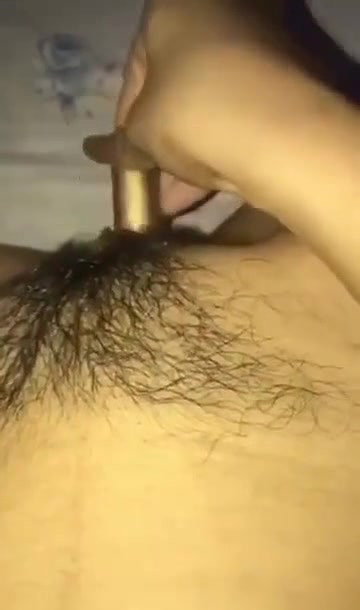 hairy pussy fuck with lipstick bottle