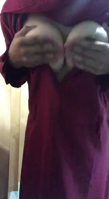 hijabi girl nude show