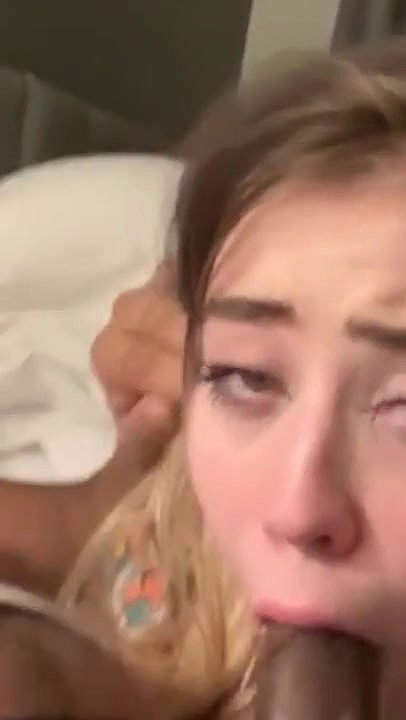 hot girl sucking deepthroat