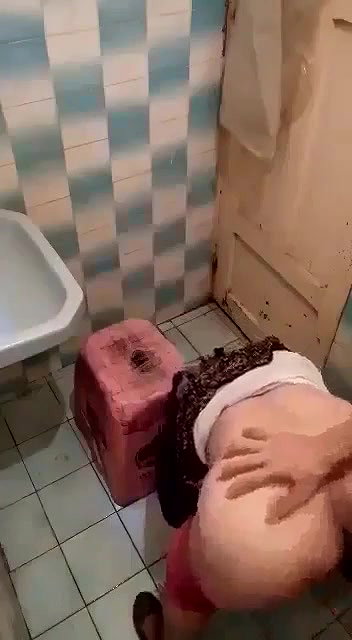 muslim girl fucking in public toilet