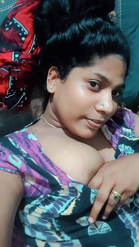 Tamil aunty thangam shows her boobs Ass and pussy for the first time instagram exclusive photos and videos