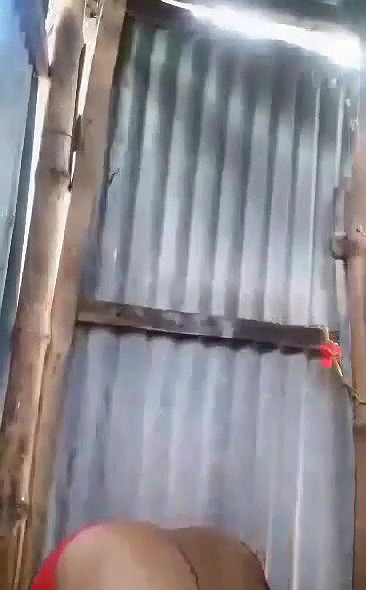 Bhabhi Big hanging Boobs bathing 7541097