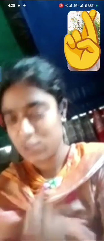 Village Bhabhi Showing Sucking Own Boobs For Lover
