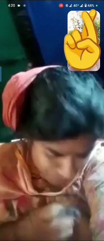 Village Bhabhi Showing Sucking Own Boobs For Lover