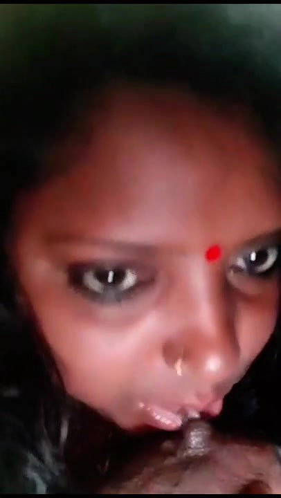 Sexy bhabhi Lick her Boobies