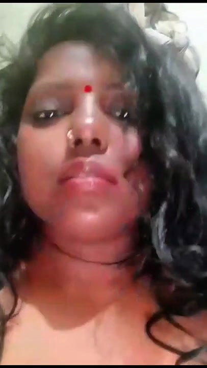 Sexy bhabhi Lick her Boobies
