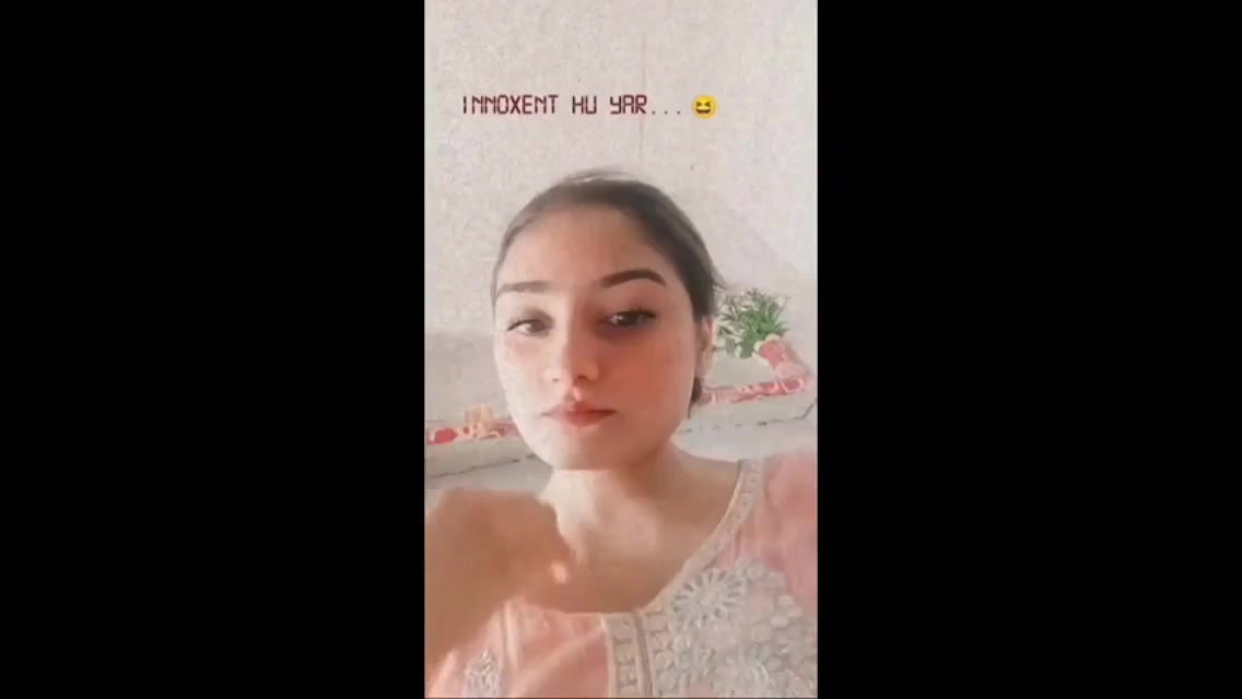 girl Fingering herself