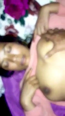 Patni Ki Chuchiyan Dabate Huye Dhakke Pe Dhakka