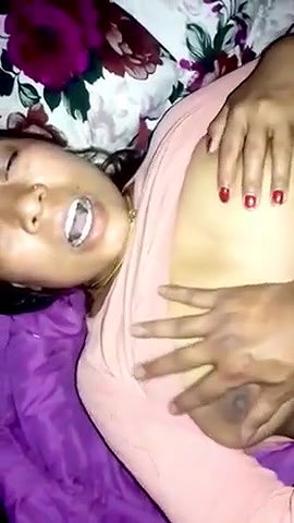 Patni Ki Chuchiyan Dabate Huye Dhakke Pe Dhakka