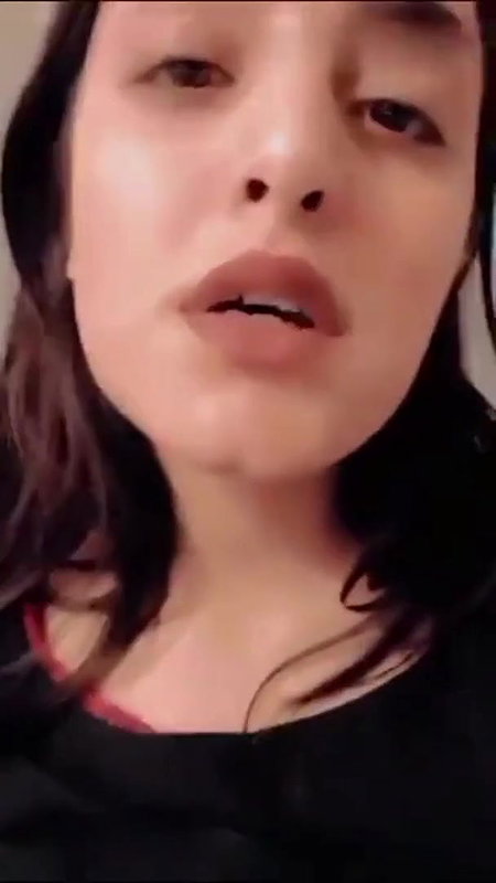 BEAUTIFUL BUSTY BABE SQUEEZING BIG BOOBIES FINGERING
