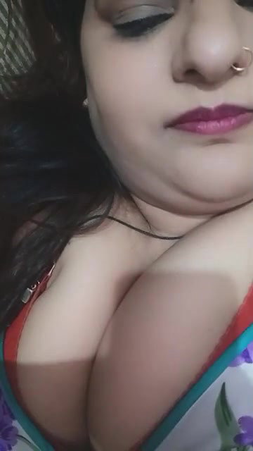 chubby Bhabhi Live cam sex show