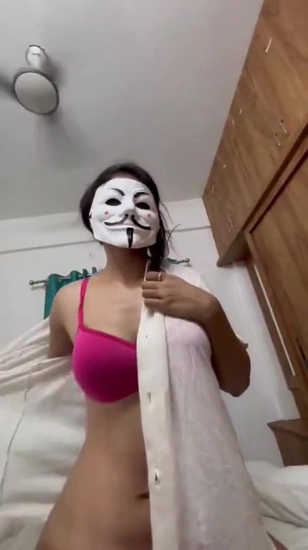 Masked Babe Enjoying With Boyfriend