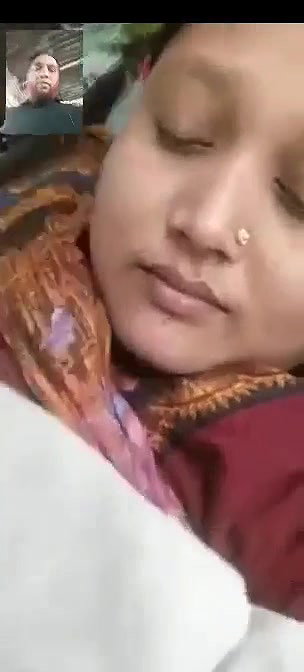 Bangladeshi Bhabhi showing her big boobies on VC