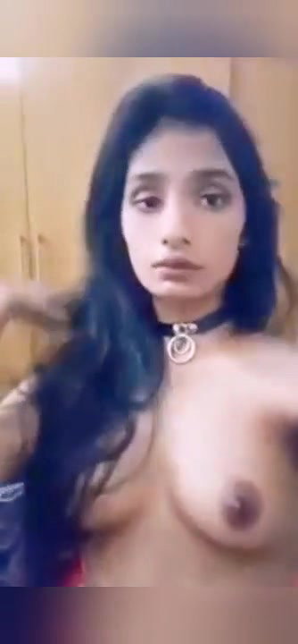 Youtuber gamer Sexy girl Nude Boobs Show