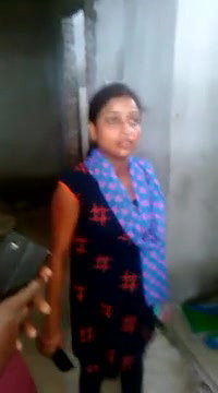 Bangali randi caught and show her pussy